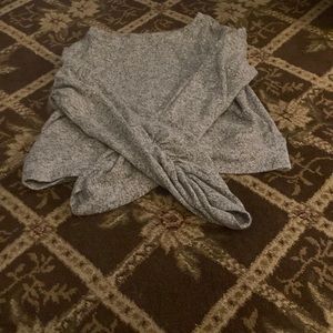 gray cropped sweater!